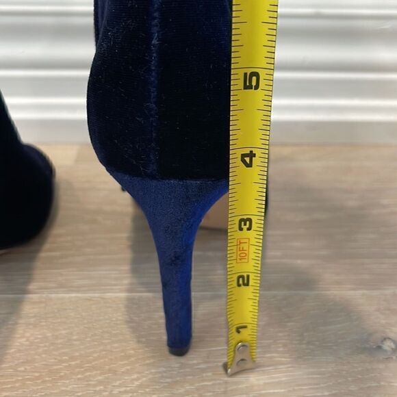 Enzo Angiolini Franses Velvet Bootie. Size 6M/36. Excellent condition. - Picture 7 of 7